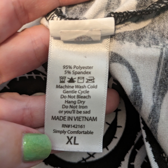 LuLaRoe Gigi XL ☠️ Jack Skellington - Picture 2 of 2